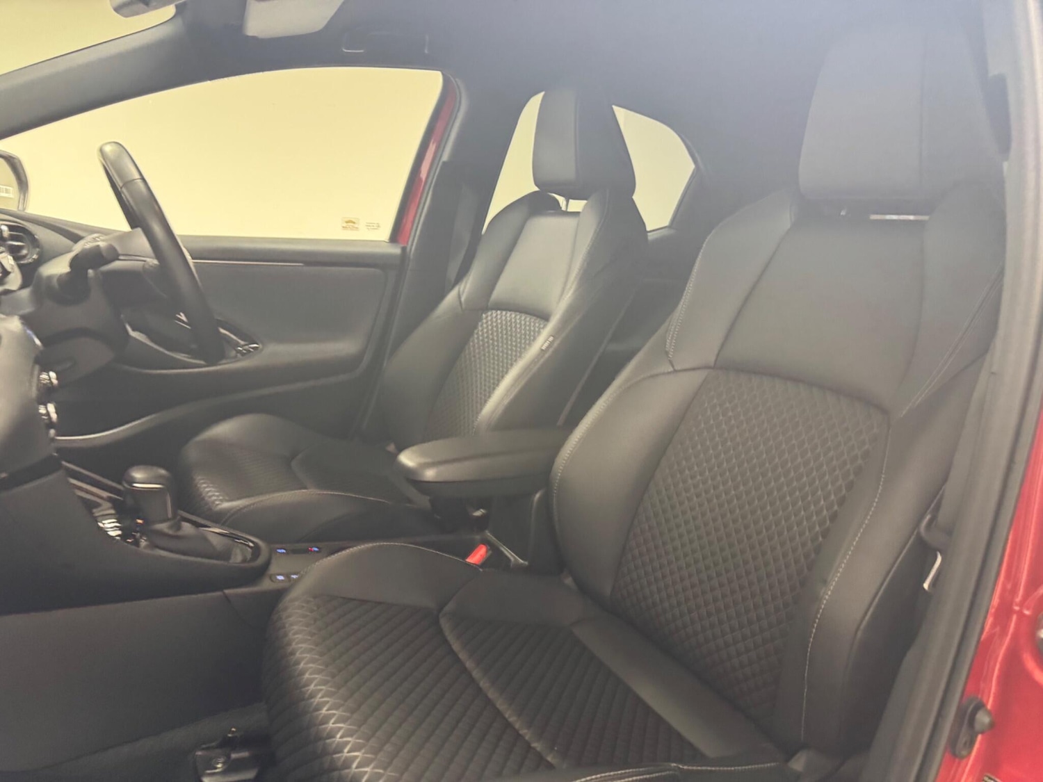 Used Toyota Yaris for sale - 78128240: Photo 11