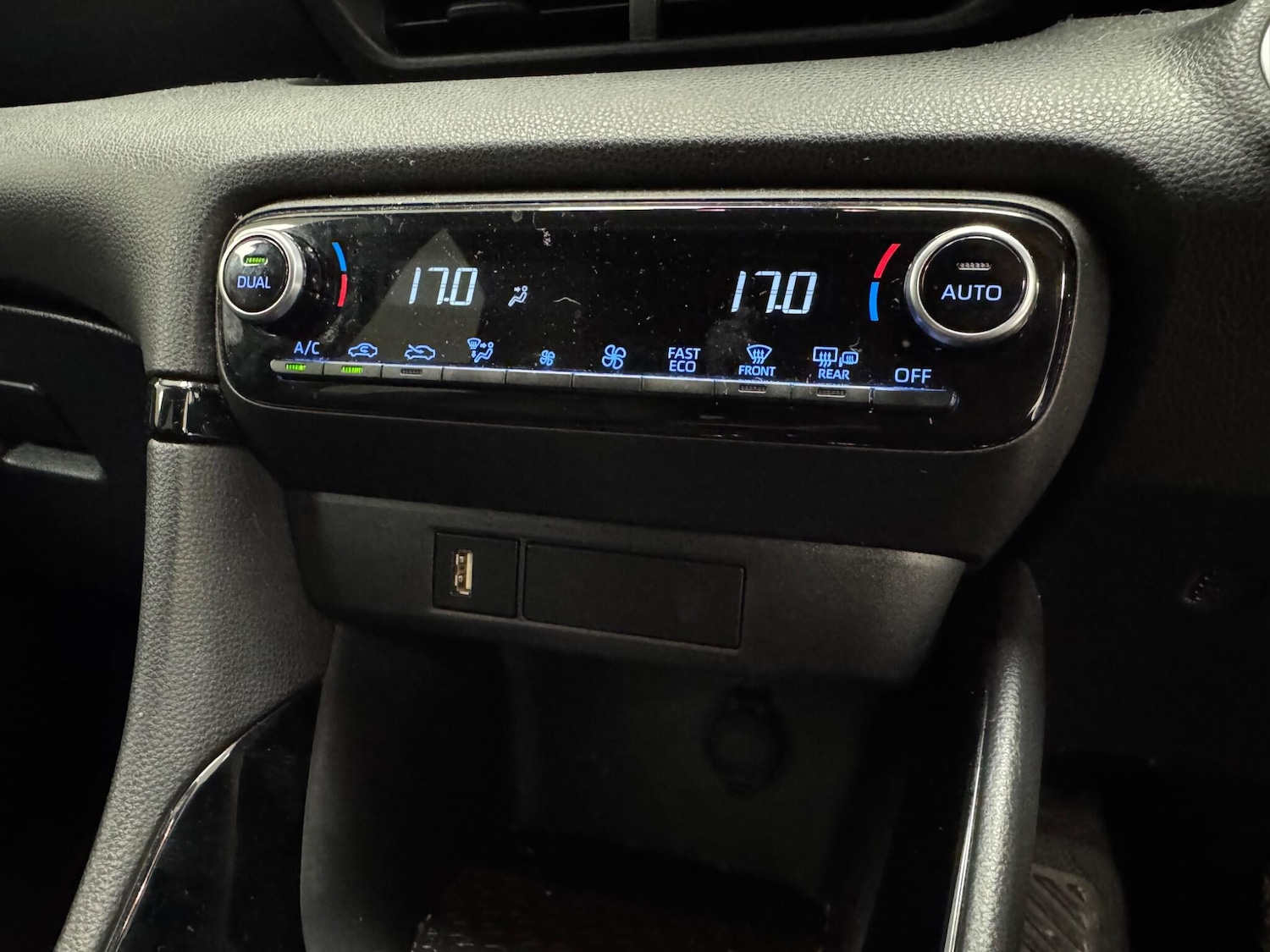 Used Toyota Yaris for sale - 78128240: Photo 21