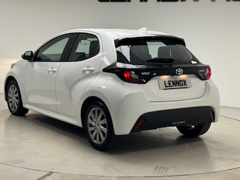 Used Toyota Yaris 2023 for sale - 78902253: Photo