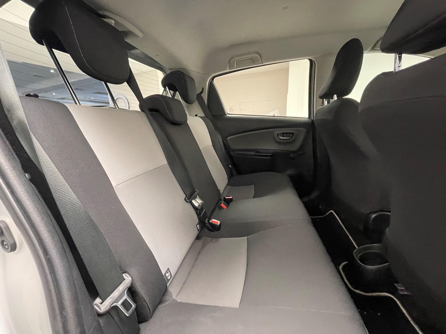 Used Toyota Yaris for sale - 76498670: Photo 11