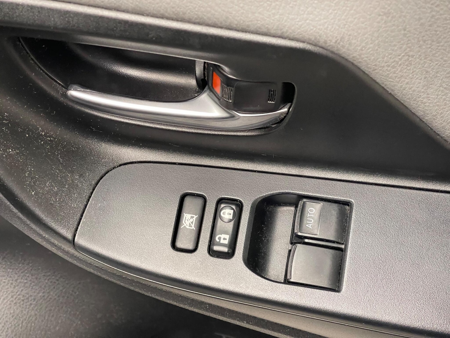 Used Toyota Yaris for sale - 76498670: Photo 21