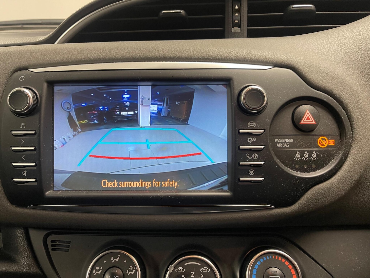 Used Toyota Yaris for sale - 76498670: Photo 26