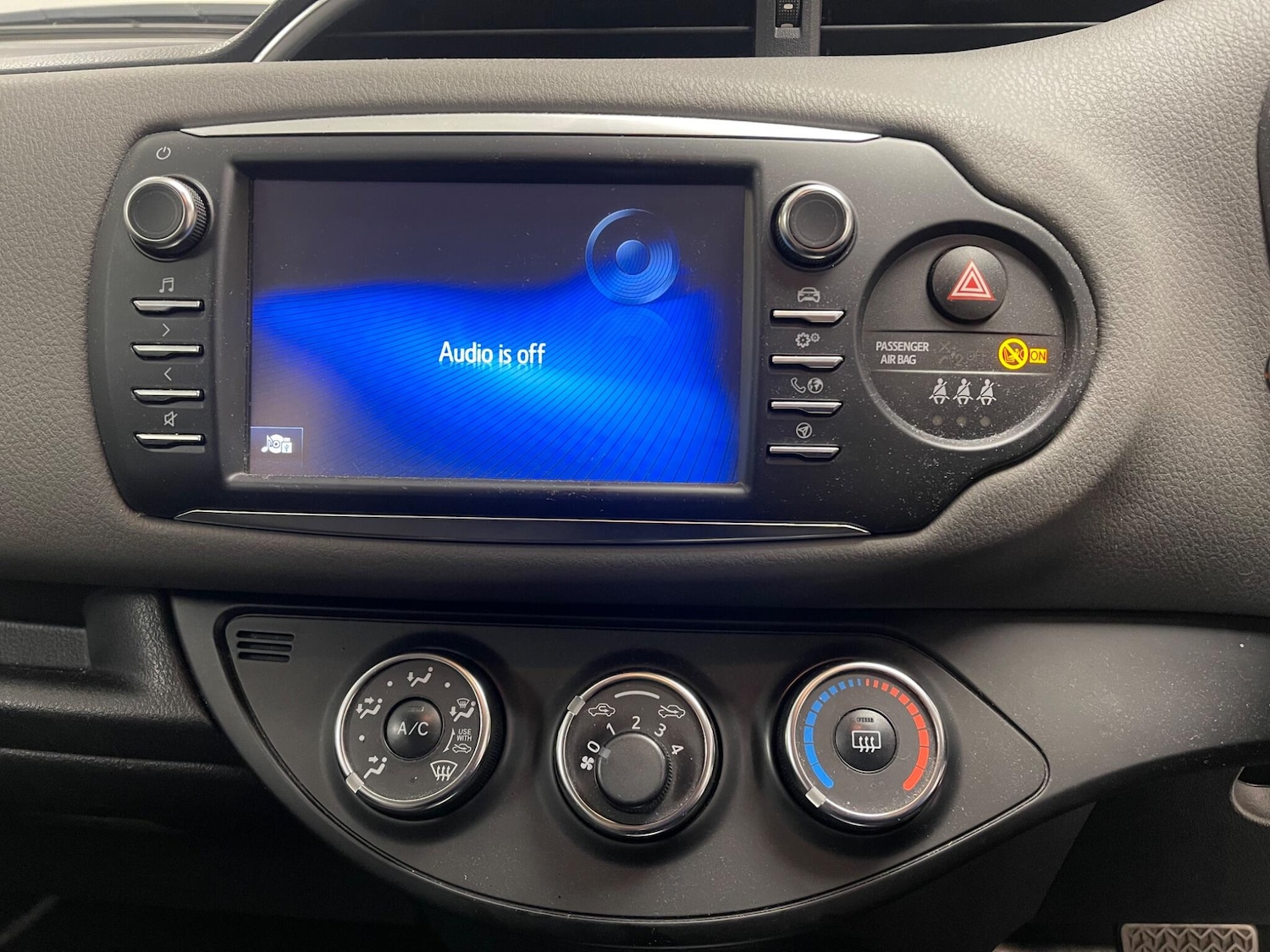 Used Toyota Yaris for sale - 76498670: Photo 27