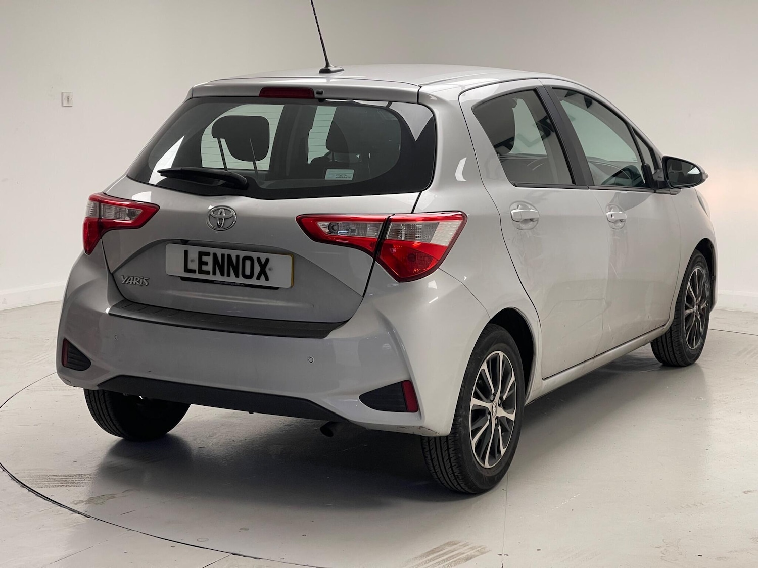 Used Toyota Yaris for sale - 76498670: Photo 6