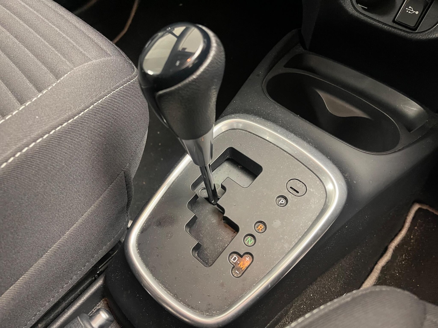 Used Toyota Yaris for sale - 76498670: Photo 9