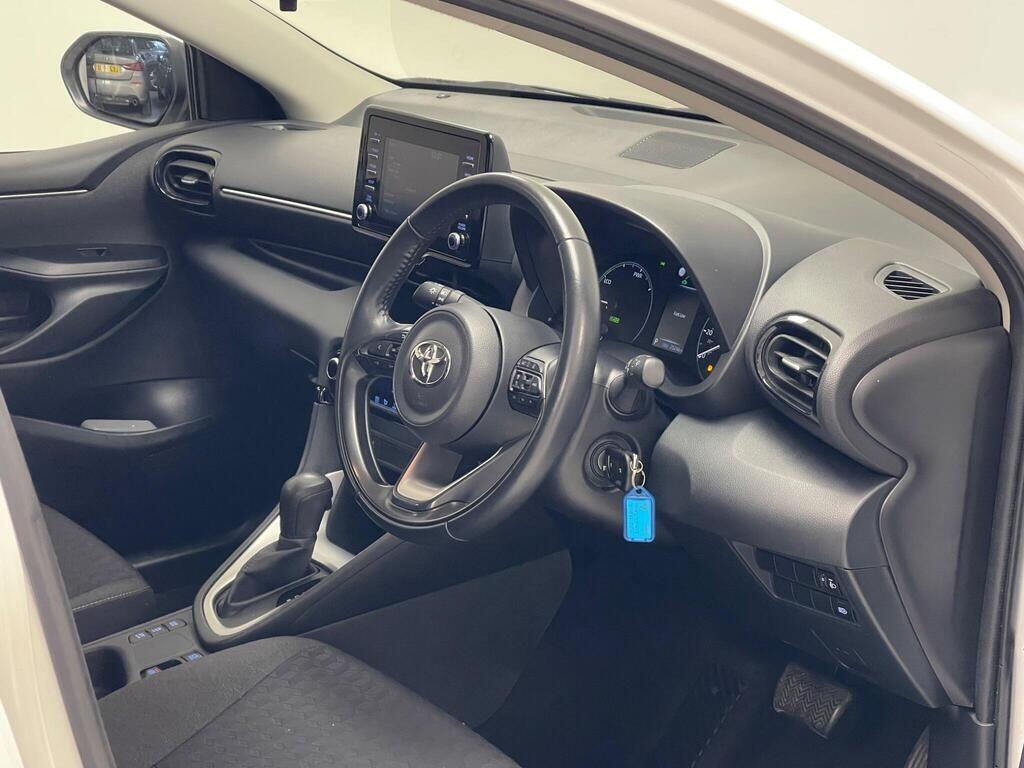 Used Toyota Yaris 2023 for sale - 76850199: Photo 6