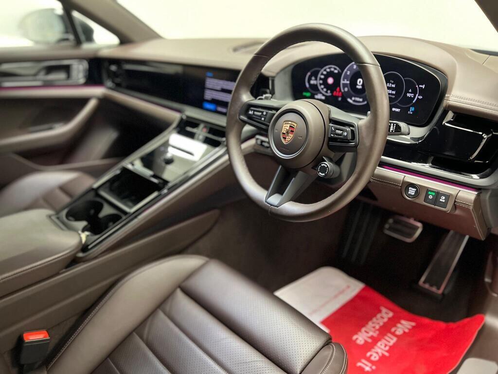 Used Porsche Panamera 2024 for sale - 76926910: Photo 12