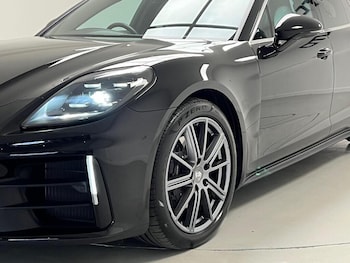 Used Porsche Panamera 2024 for sale - 76926910: Photo