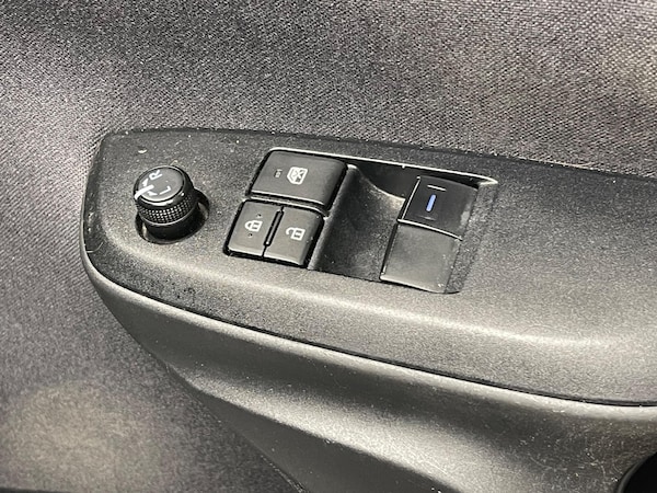 Used Toyota Yaris 2023 for sale - 76214714: Photo 13