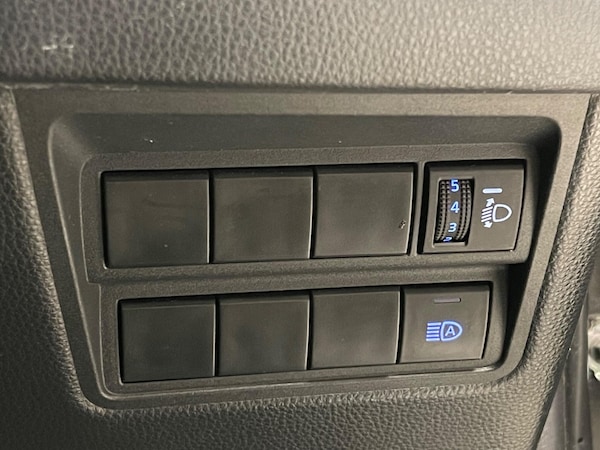 Used Toyota Yaris 2023 for sale - 76214714: Photo 16