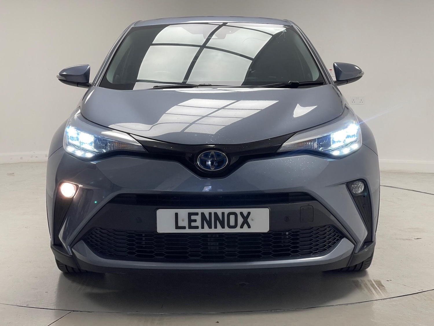 Used Toyota C-HR 2022 for sale - 76388510: Photo 2