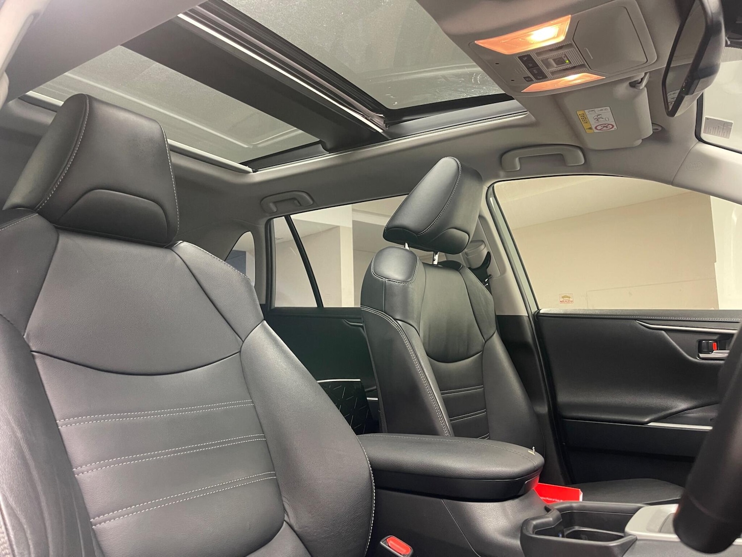 Used Toyota RAV4 2021 for sale - 76326789: Photo 11