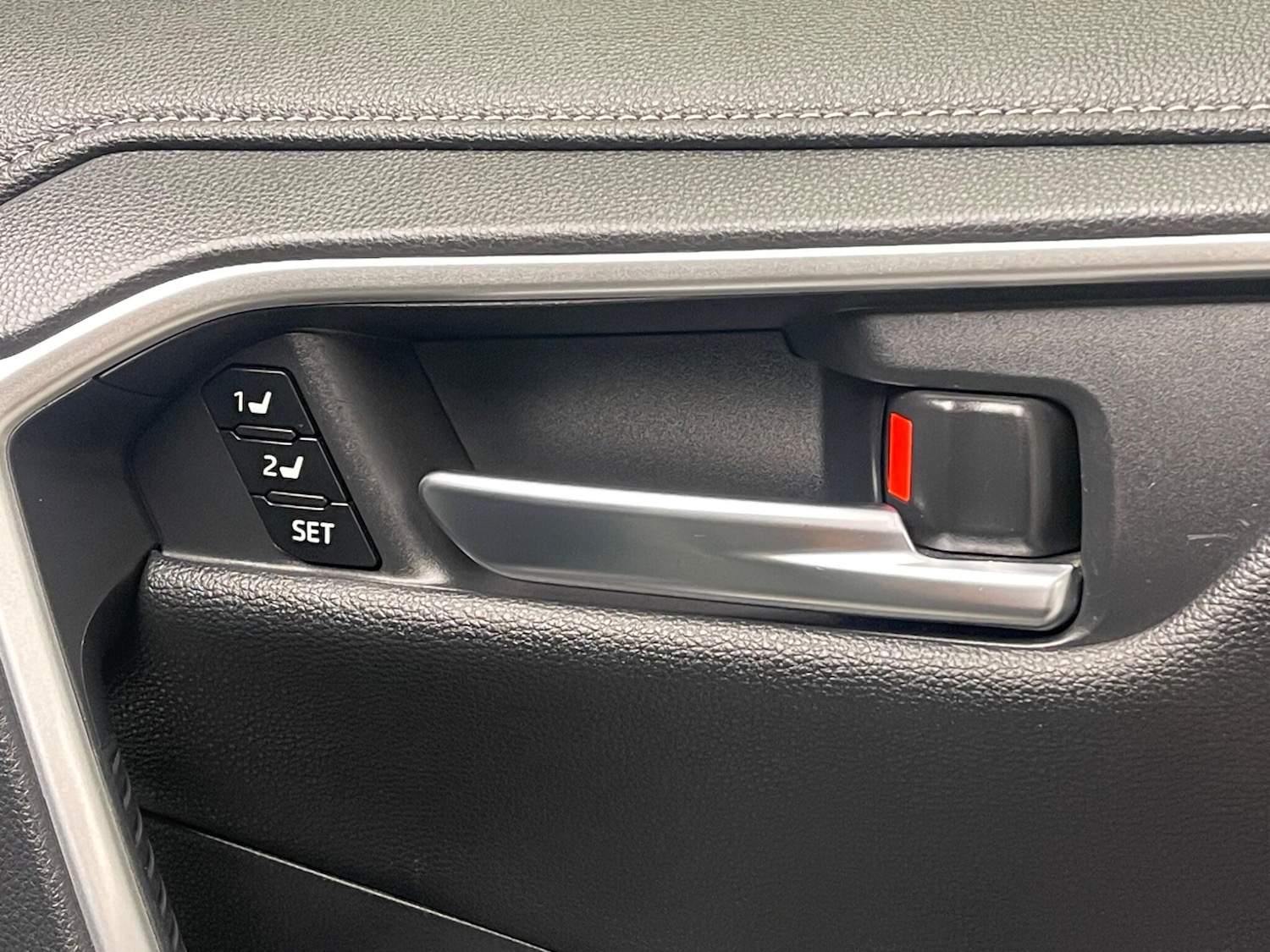 Used Toyota RAV4 2021 for sale - 76326789: Photo 19