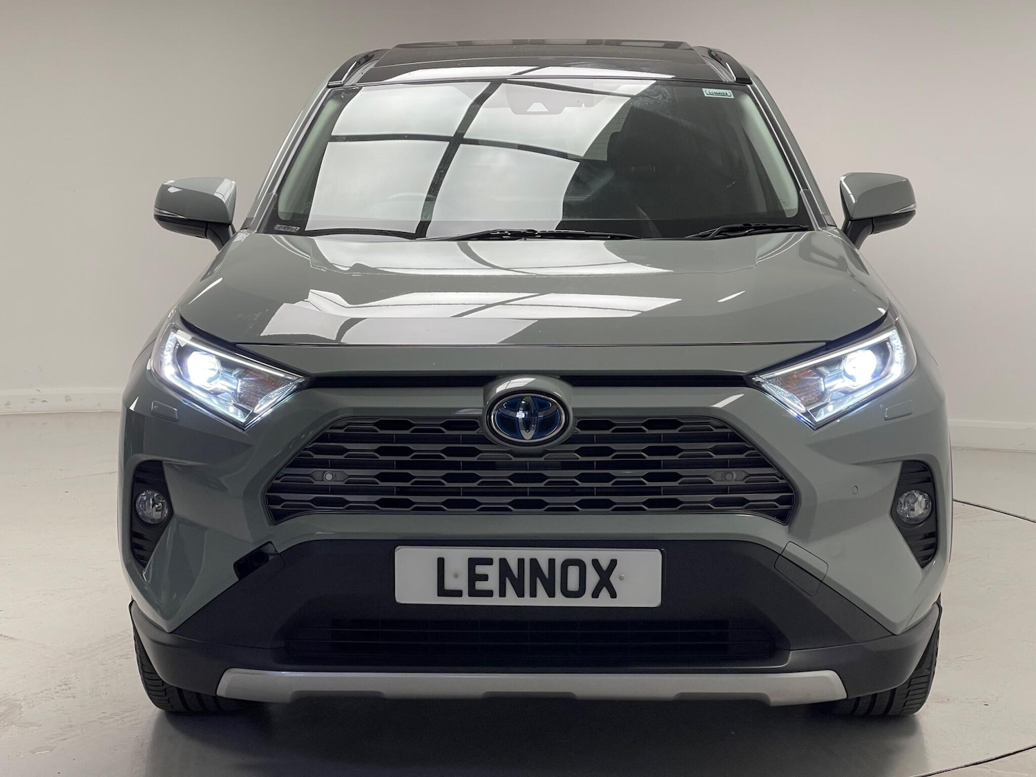 Used Toyota RAV4 2021 for sale - 76326789: Photo 2