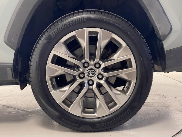 Used Toyota RAV4 2021 for sale - 76326789: Photo 24