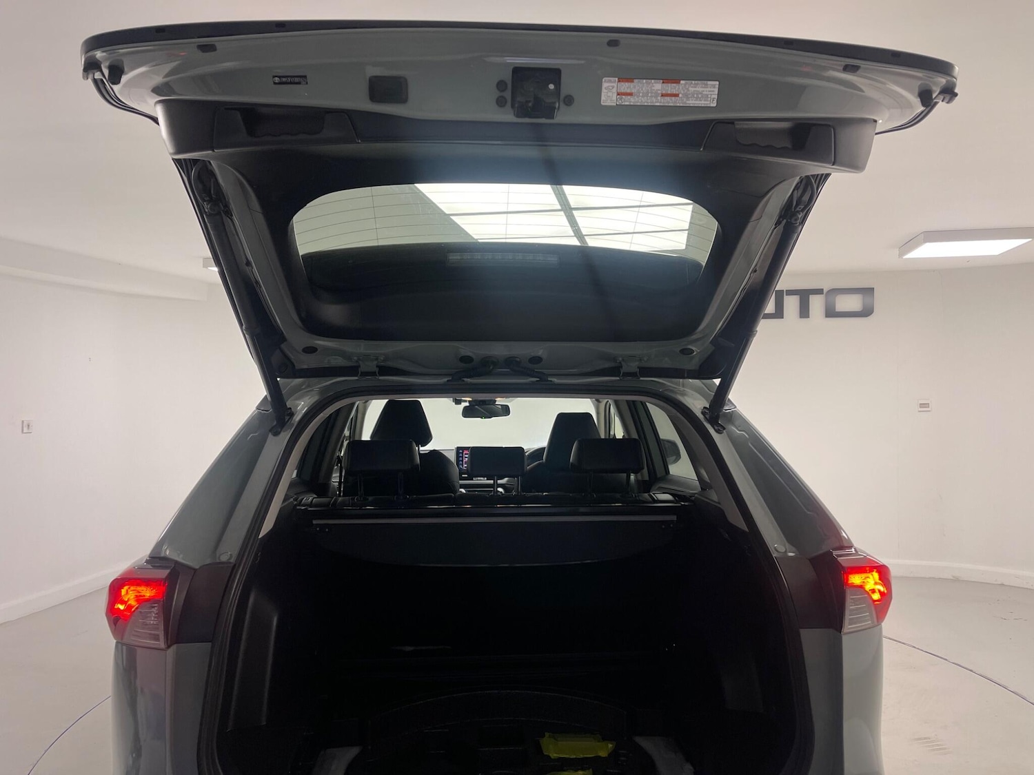 Used Toyota RAV4 2021 for sale - 76326789: Photo 29