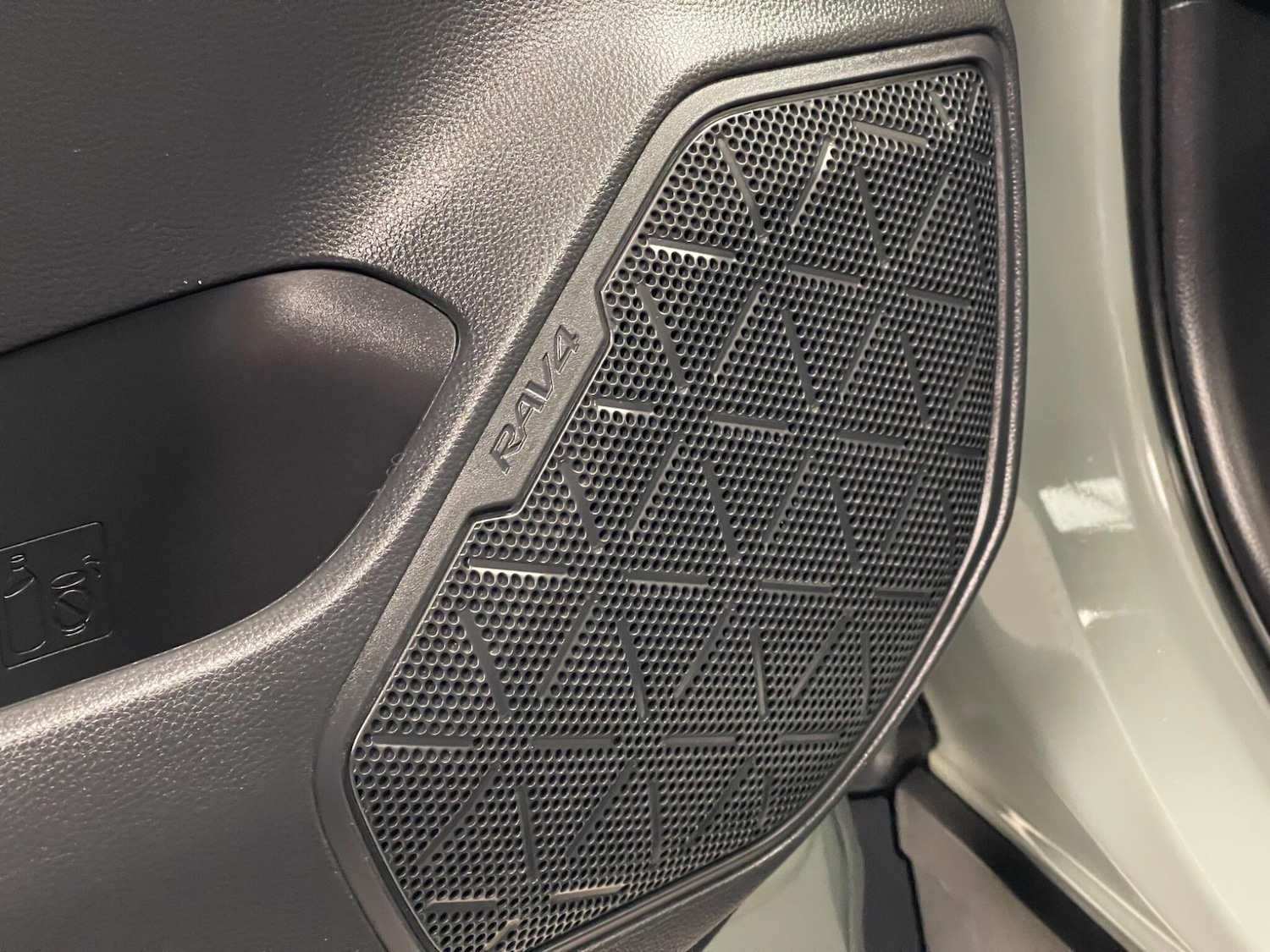 Used Toyota RAV4 2021 for sale - 76326789: Photo 42