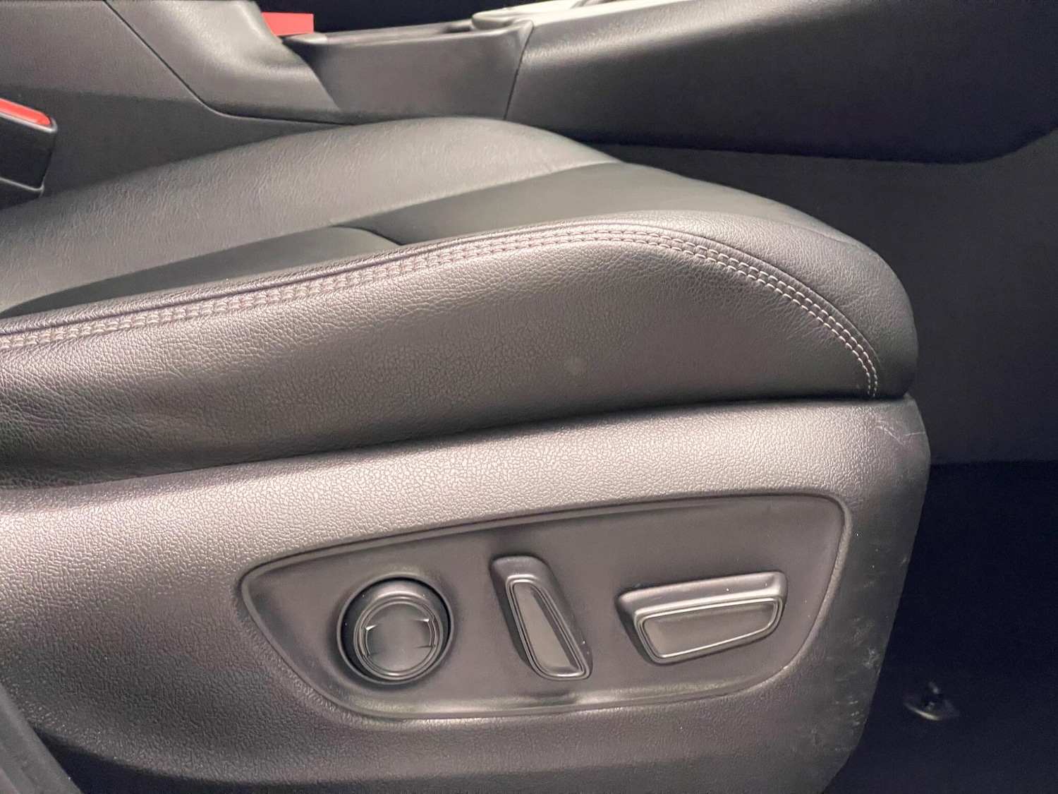 Used Toyota RAV4 2021 for sale - 76326789: Photo 43