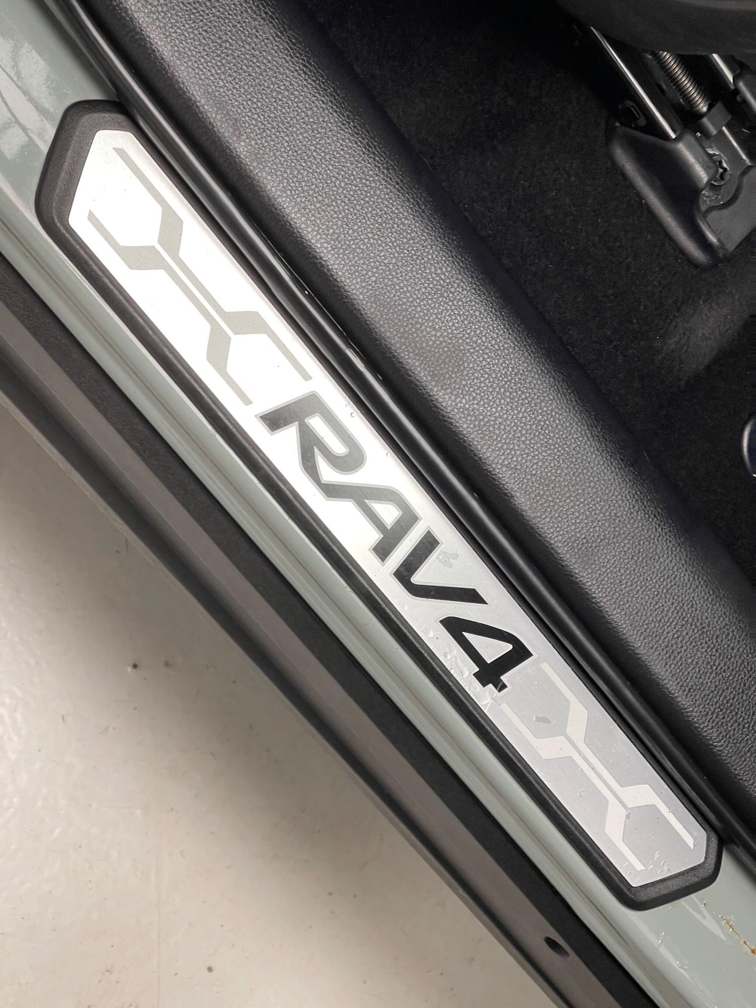 Used Toyota RAV4 2021 for sale - 76326789: Photo 44