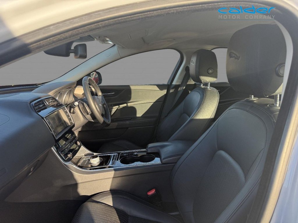 Used Jaguar XE 2015 for sale - 76783364: Photo 18