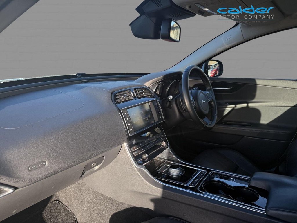 Used Jaguar XE 2015 for sale - 76783364: Photo 23