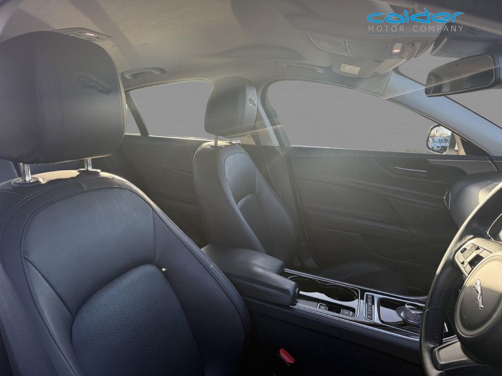 Used Jaguar XE 2015 for sale - 76783364: Photo 26