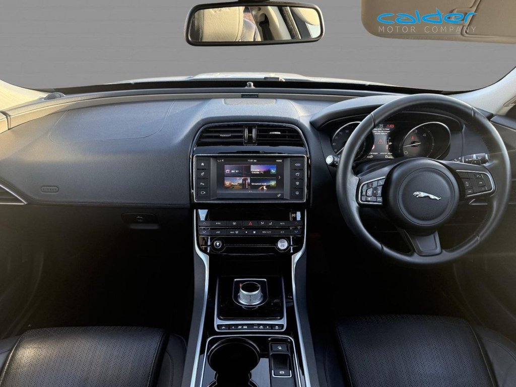 Used Jaguar XE 2015 for sale - 76783364: Photo 28