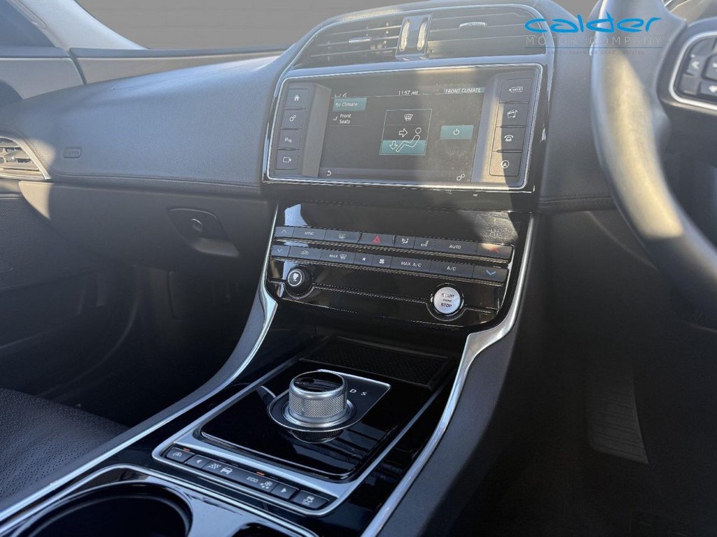 Used Jaguar XE 2015 for sale - 76783364: Photo 30