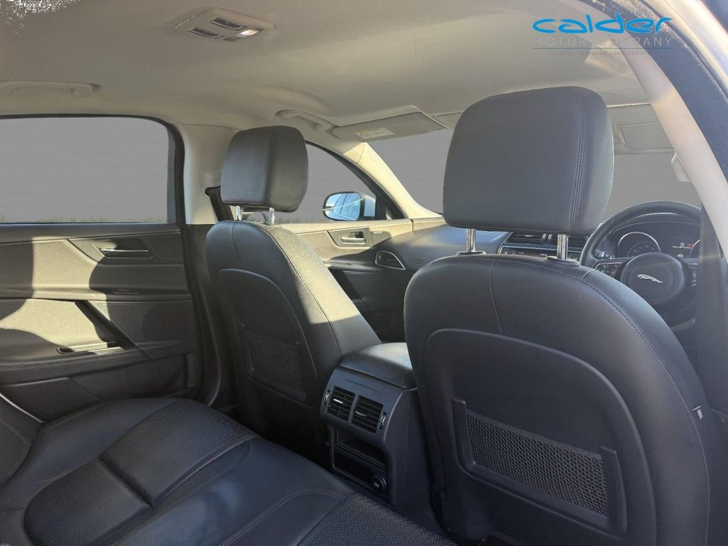 Used Jaguar XE 2015 for sale - 76783364: Photo 32