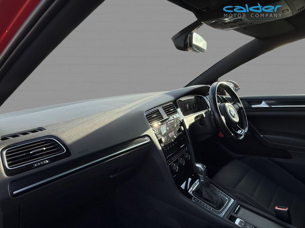 Used Volkswagen Golf 2018 for sale - 76520390: Photo 29