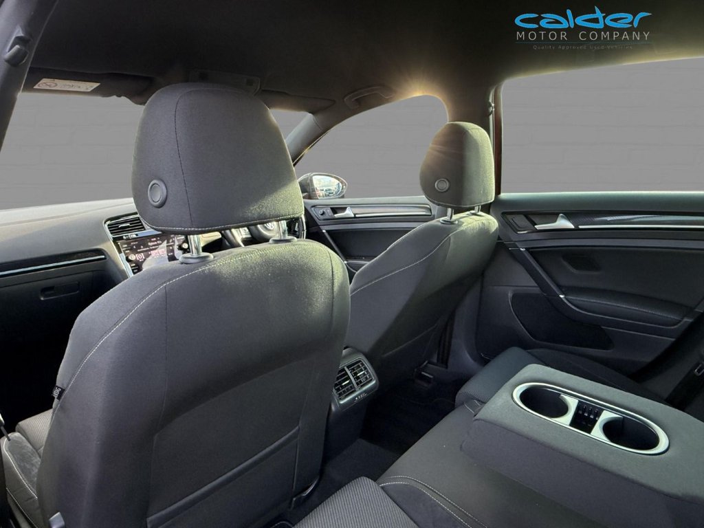 Used Volkswagen Golf 2018 for sale - 76520390: Photo 32