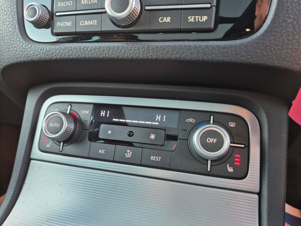 Used Volkswagen Touareg 2015 for sale - 76962557: Photo 26