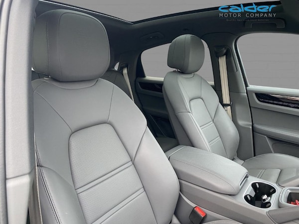 Used Porsche Cayenne 2023 for sale - 75307801: Photo 5