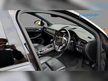 Used Porsche Macan 2018 for sale - 78044381: Photo