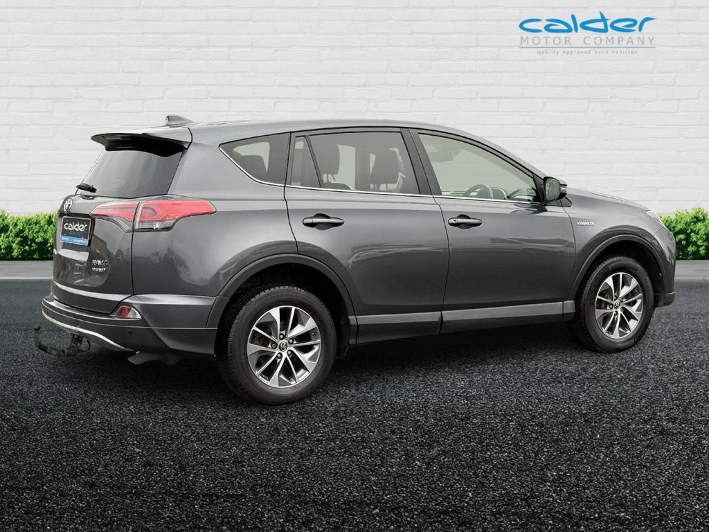 Used Toyota RAV4 2018 for sale - 77038066: Photo 10