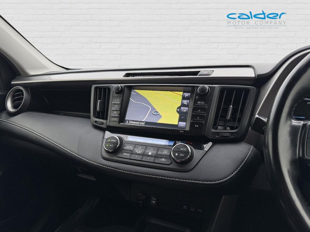 Used Toyota RAV4 2018 for sale - 77038066: Photo 17