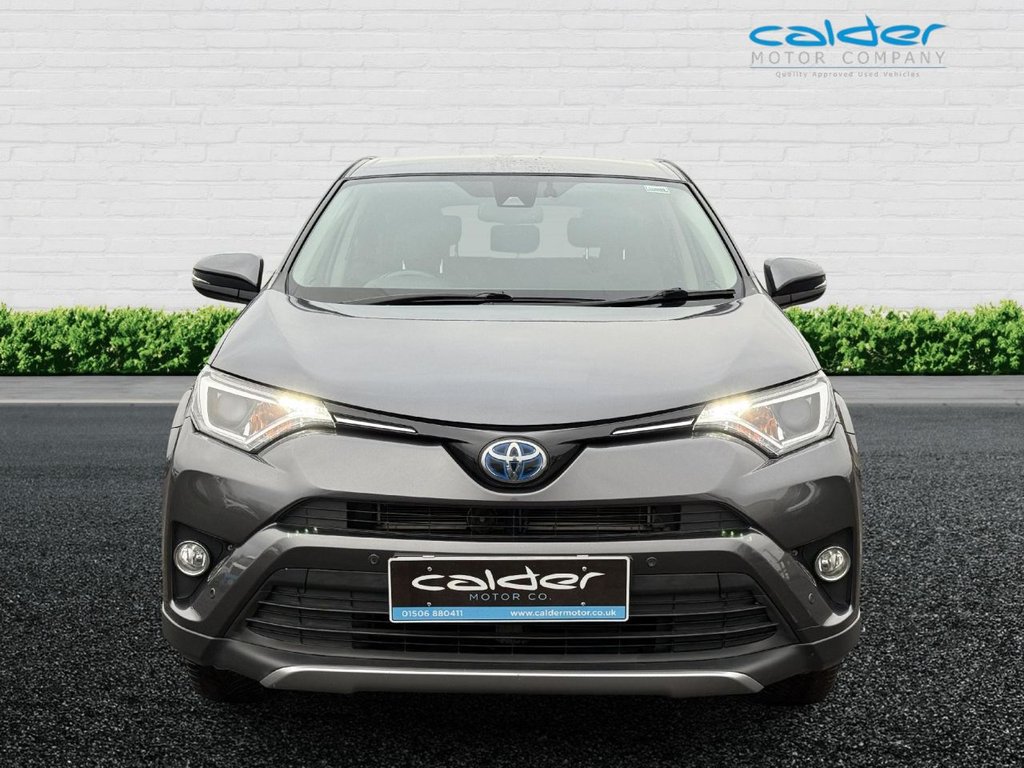 Used Toyota RAV4 2018 for sale - 77038066: Photo 2