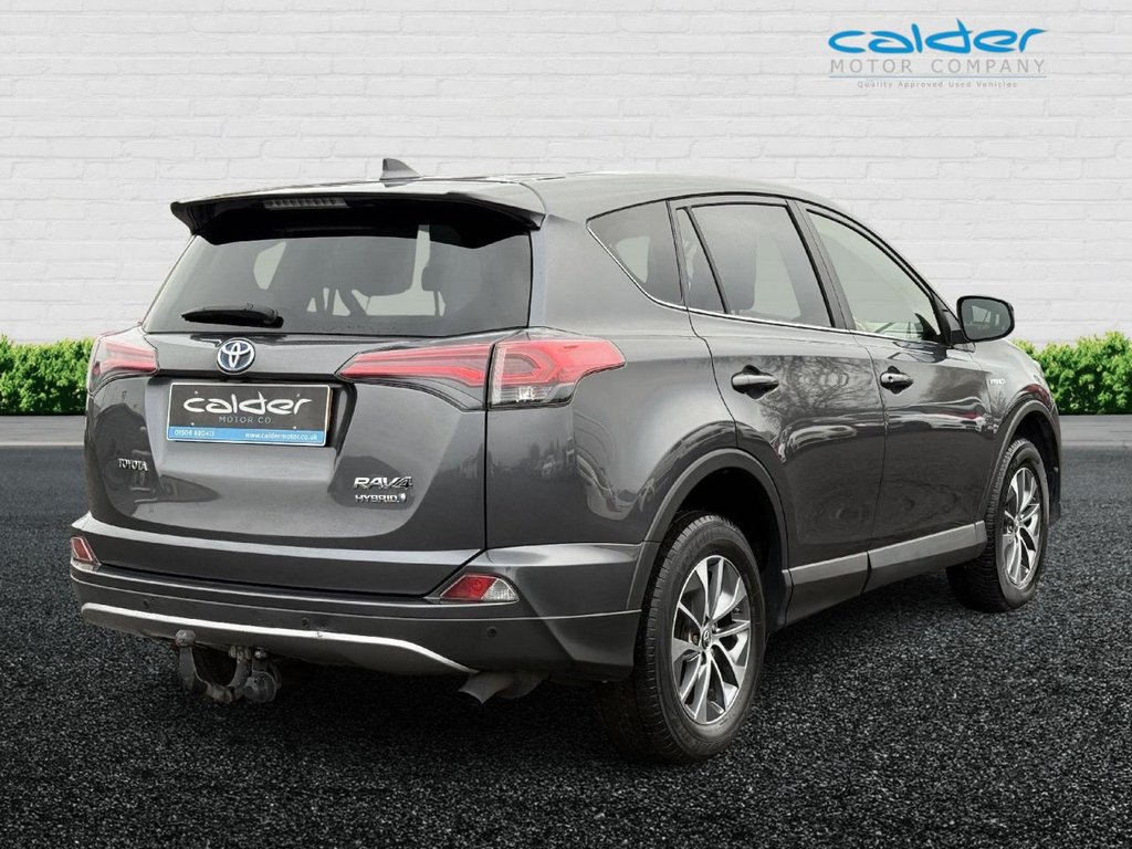 Used Toyota RAV4 2018 for sale - 77038066: Photo 8