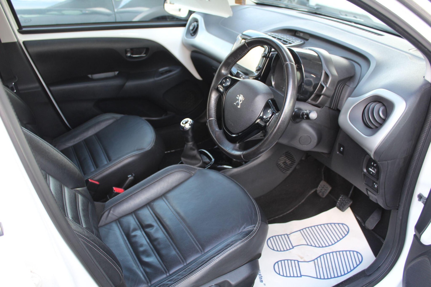 Used Peugeot 108 2016 for sale - 76001236: Photo 6