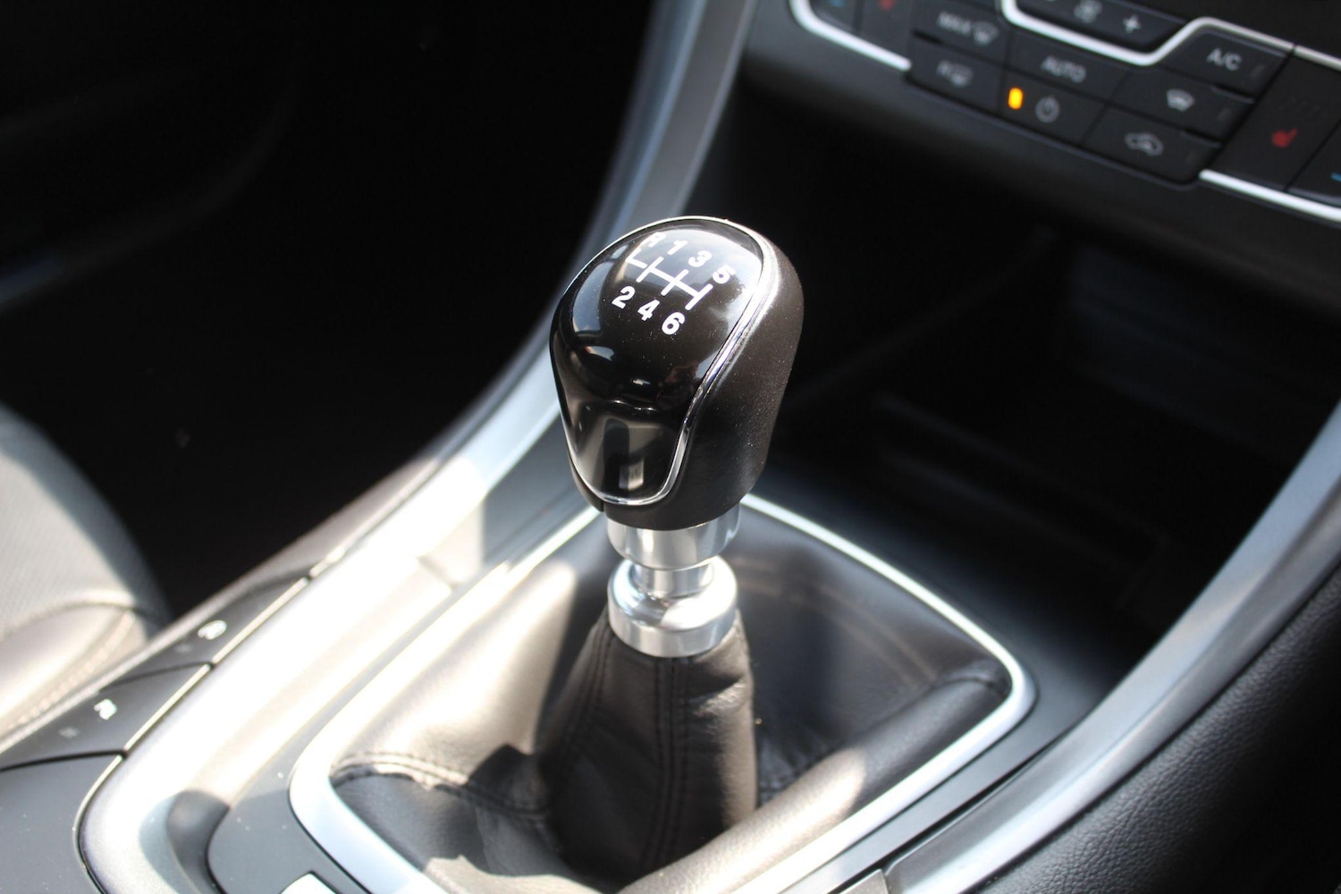 Used Ford Mondeo 2019 for sale - 76990521: Photo 13