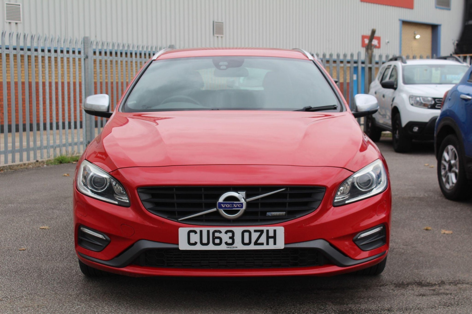 Used Volvo V60 2013 for sale - 76109000: Photo 2