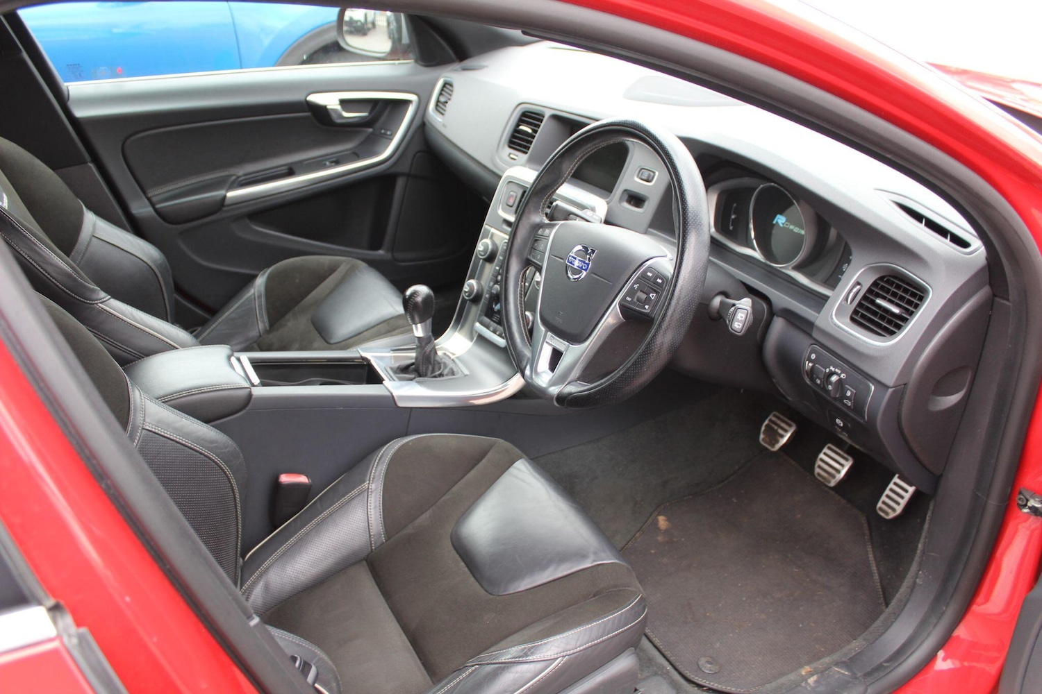 Used Volvo V60 2013 for sale - 76109000: Photo 5