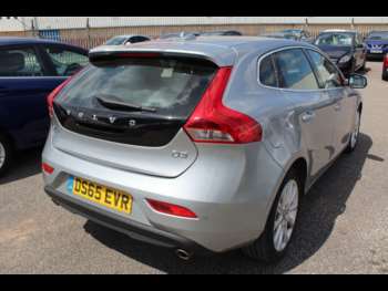 Used Volvo V40 2015 for sale - 75050842: Photo