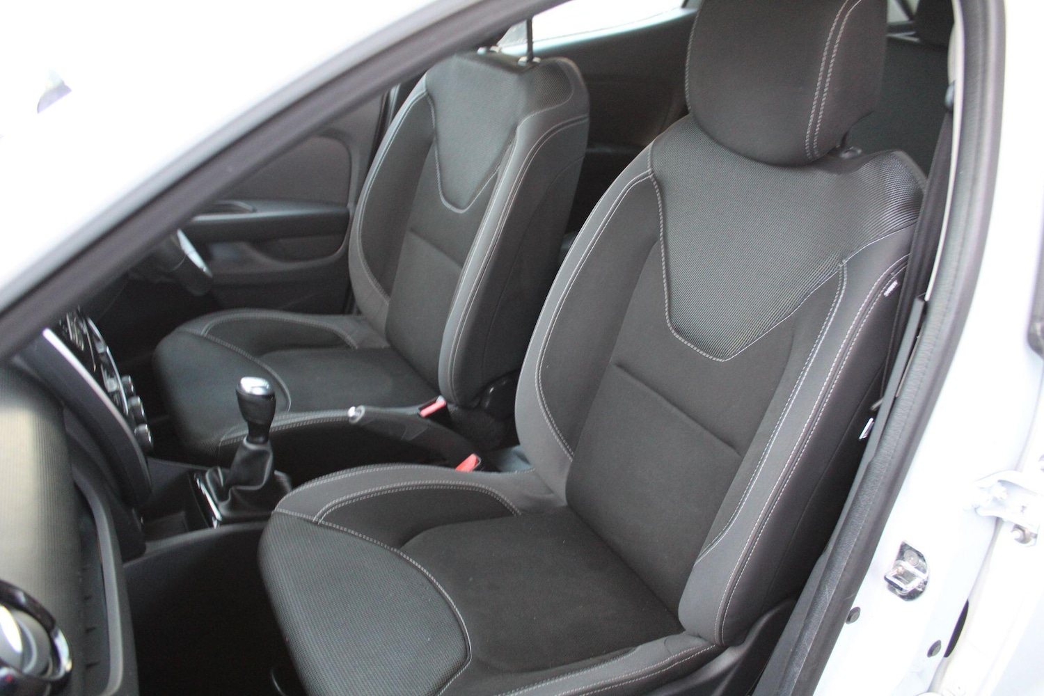 Used Renault Clio 2019 for sale - 76994469: Photo 18