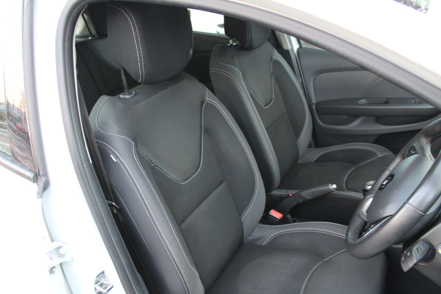 Used Renault Clio 2019 for sale - 76994469: Photo 20