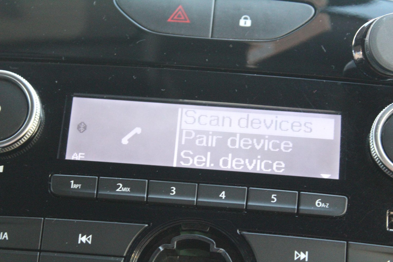 Used Renault Clio 2019 for sale - 76994469: Photo 24