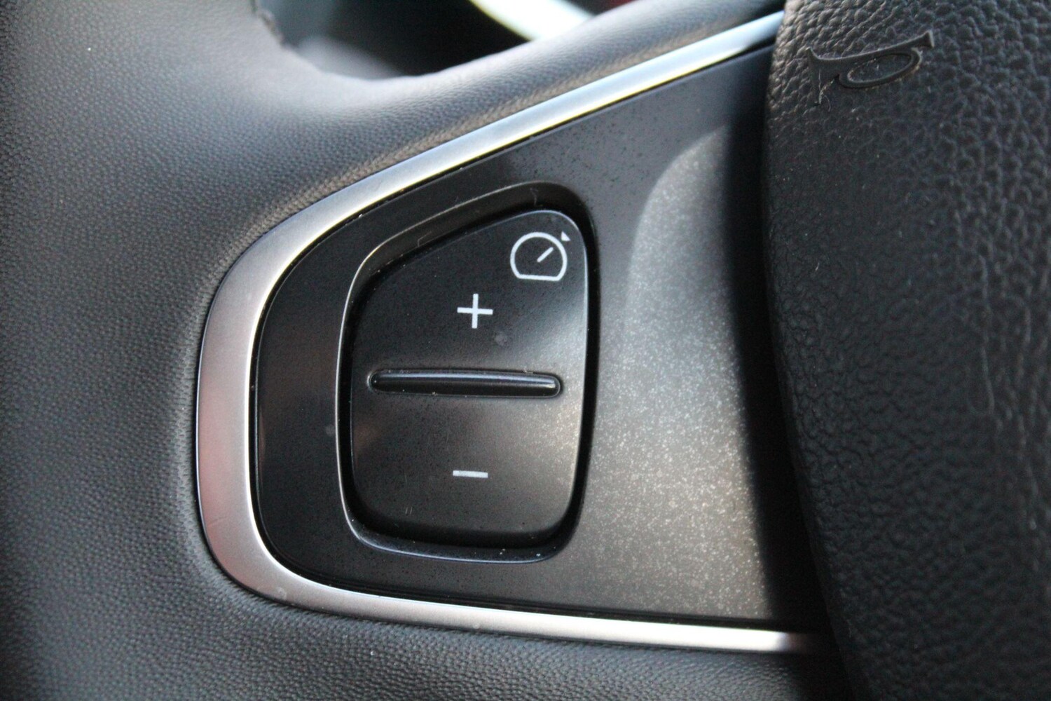 Used Renault Clio 2019 for sale - 76994469: Photo 31