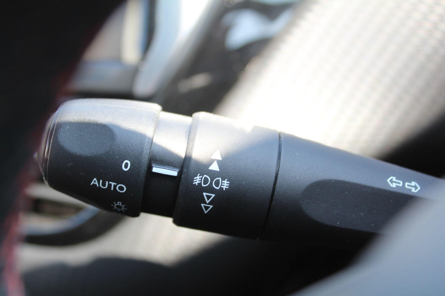 Used Peugeot 2008 2017 for sale - 76336345: Photo 43