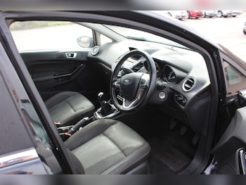 Used Ford Fiesta 2016 for sale - 79533156: Photo