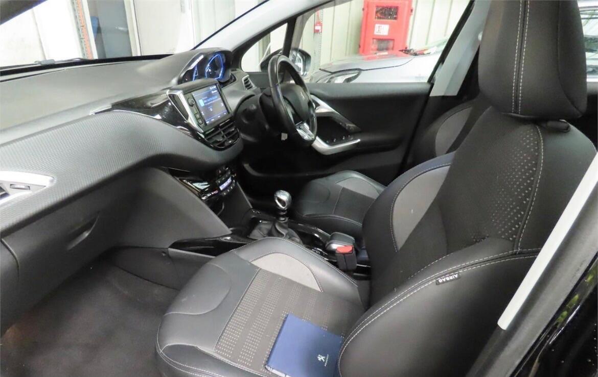 Used Peugeot 2008 for sale - 77809112: Photo 2